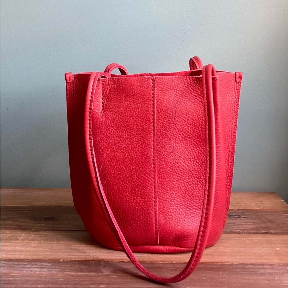 Portland Leather Scarlet Shoulder Bag - Picture 10 of 11